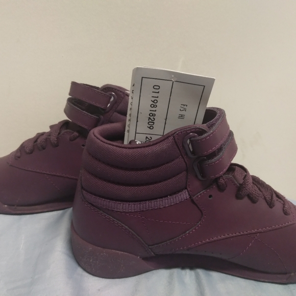 Brand new RBK Classics - Picture 4 of 6